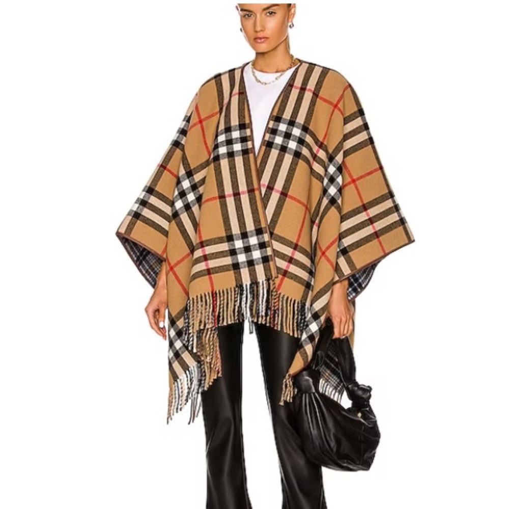 NWOT Burberry cape reversible wool
Charlotte leather trim cape poncho